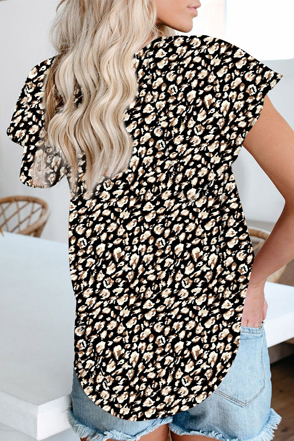Green V-neck Short Sleeve Fashion Print Fantasy Fluttering Blouse
