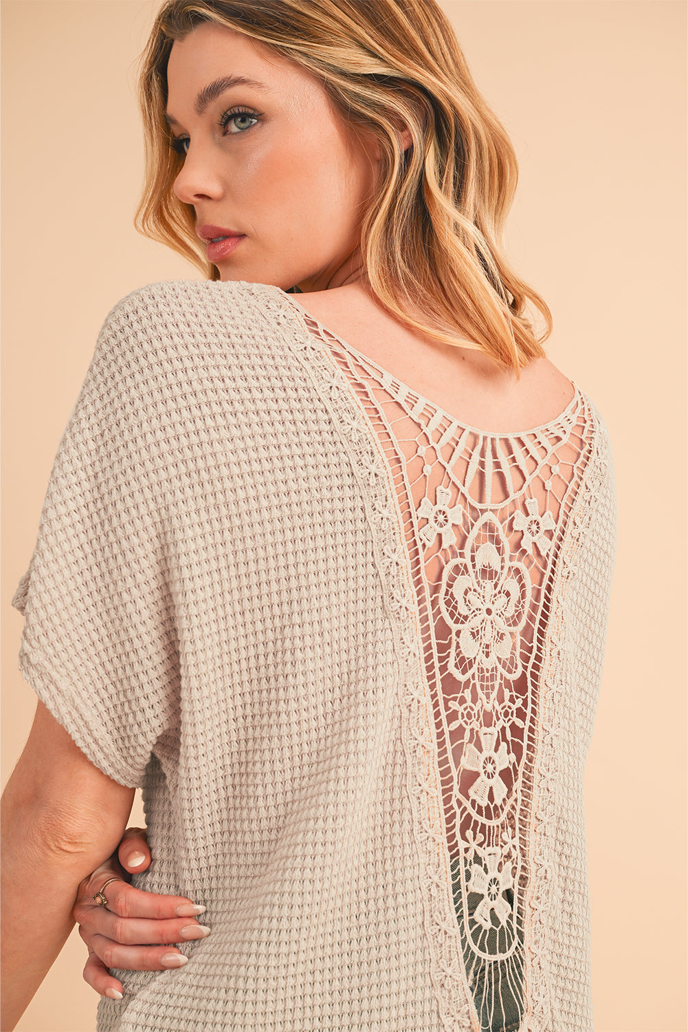 Oatmeal Guipure Lace Splicing Back Waffle Textured T-shirt